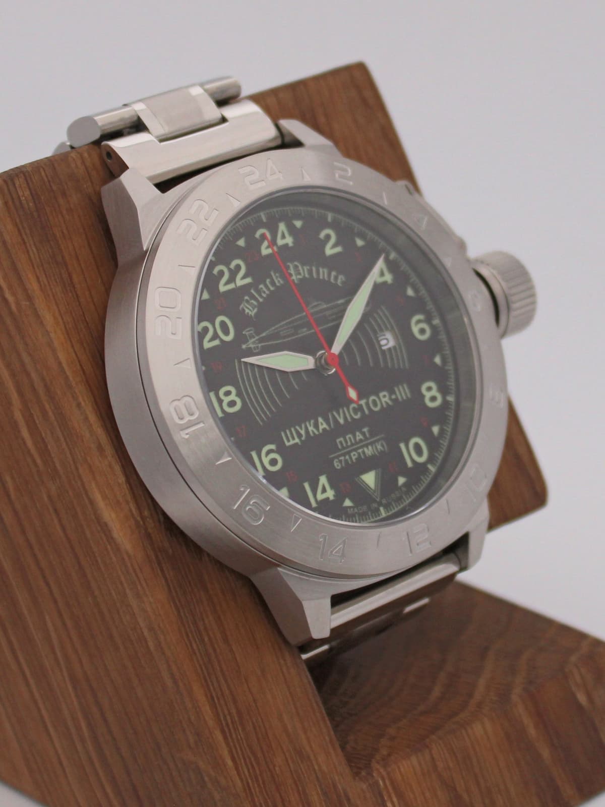 Часы 671 / Щука (Black Prince) кварцевые (Ronda 515.24H) Q52.068.2