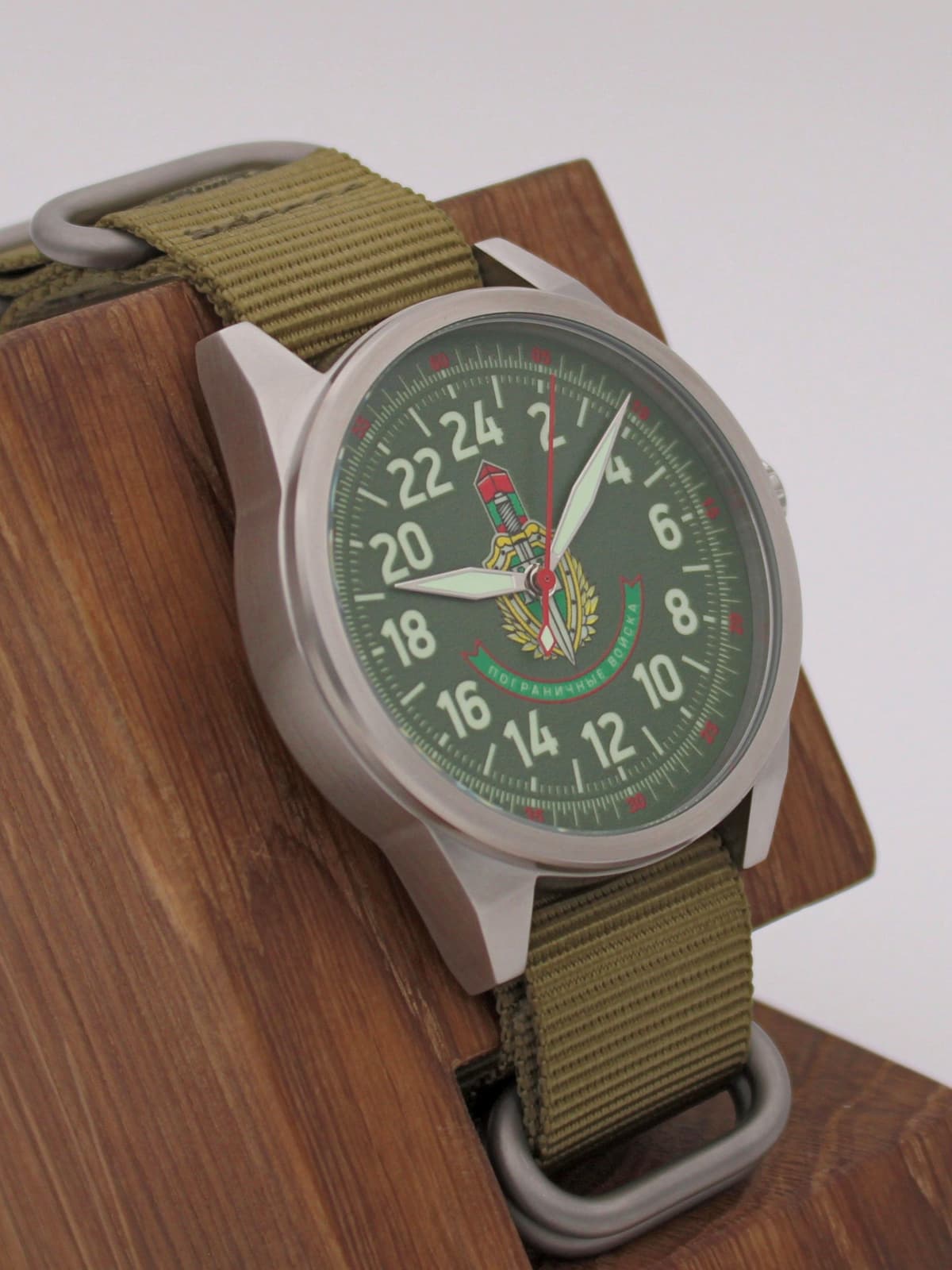 Часы Погранвойска механические (Ракета 2623) 21.242.21