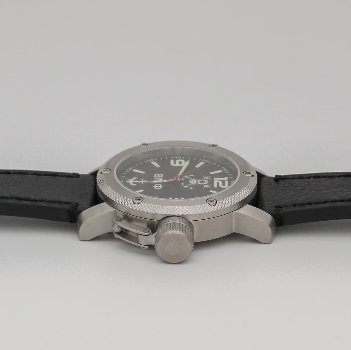 Часы ВМФ(с якорем) механизм Восток 2415.01