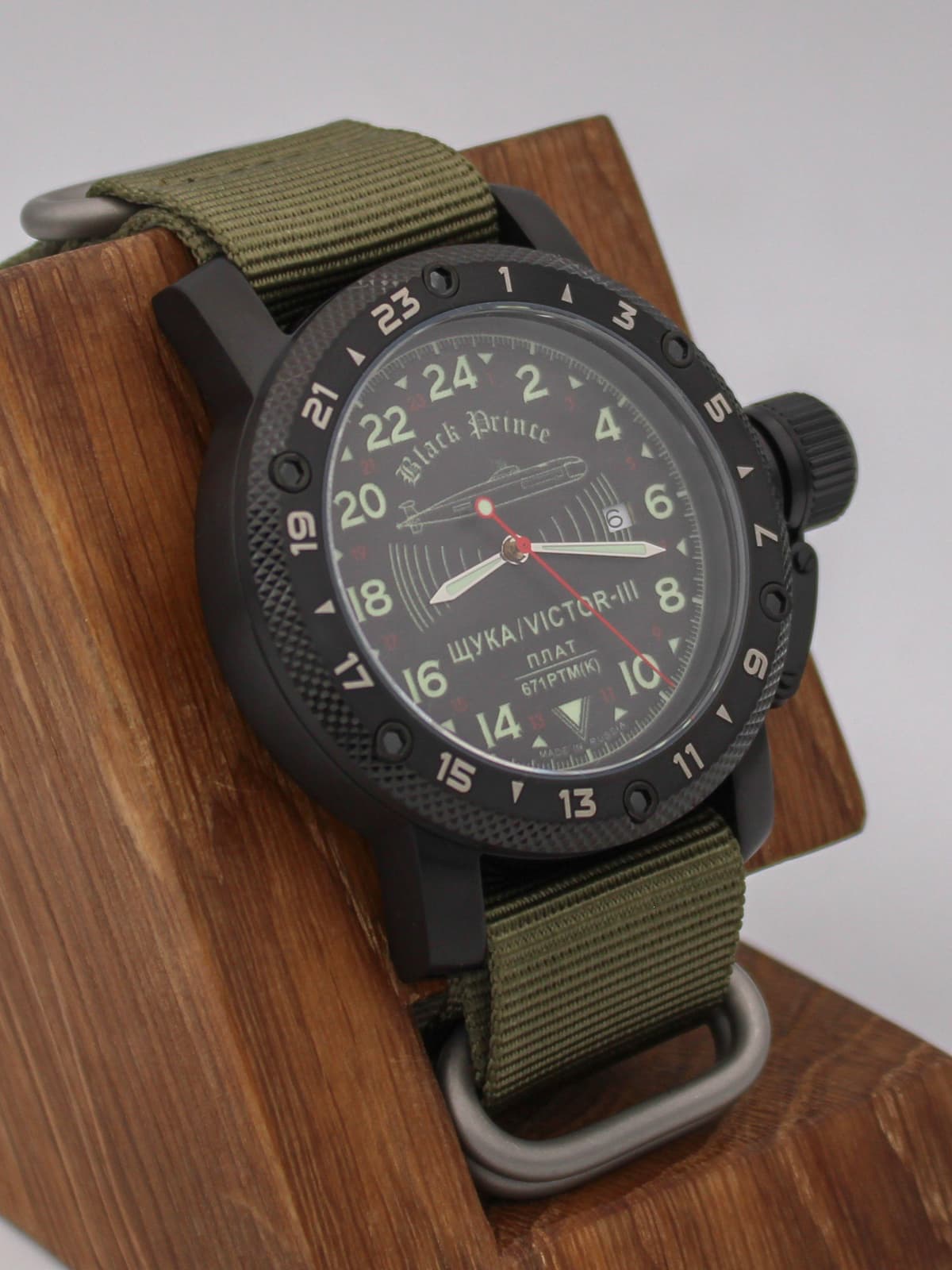 Часы 671 / Щука (Black Prince) кварцевые (Ronda 515.24H) Q147.068.21