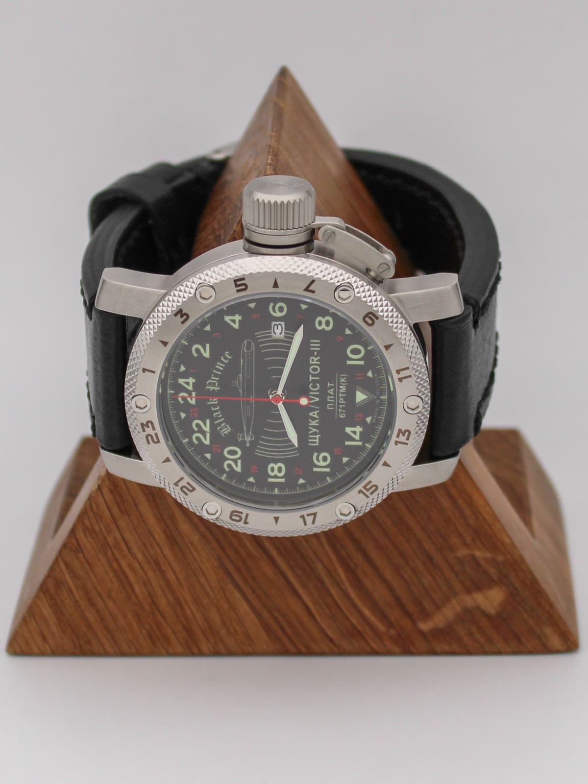 Часы 671 / Щука (Black Prince) кварцевые (Ronda 515.24H) Q47.068.01