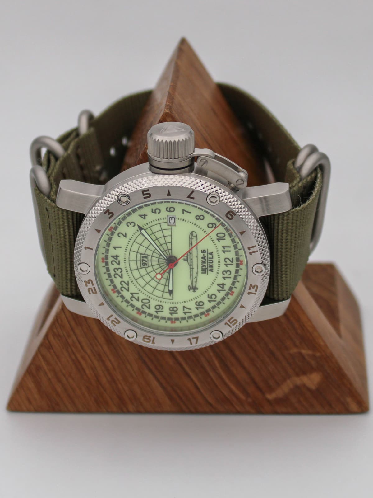 Часы 971 / Щука-Б (Akula) кварцевые (Ronda 515.24H) Q47.061.21