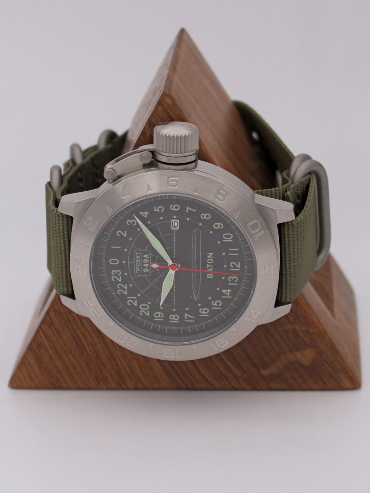 Часы 949А / Baton кварцевые (Ronda 515.24H) Q52.047.21