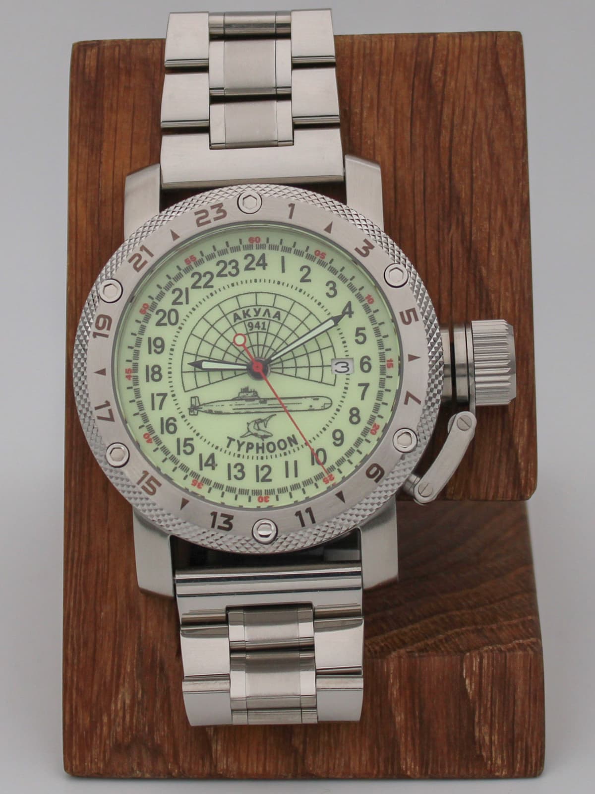 Часы 941 / Акула (Typhoon) кварцевые (Ronda 515.24H) Q47.147.2