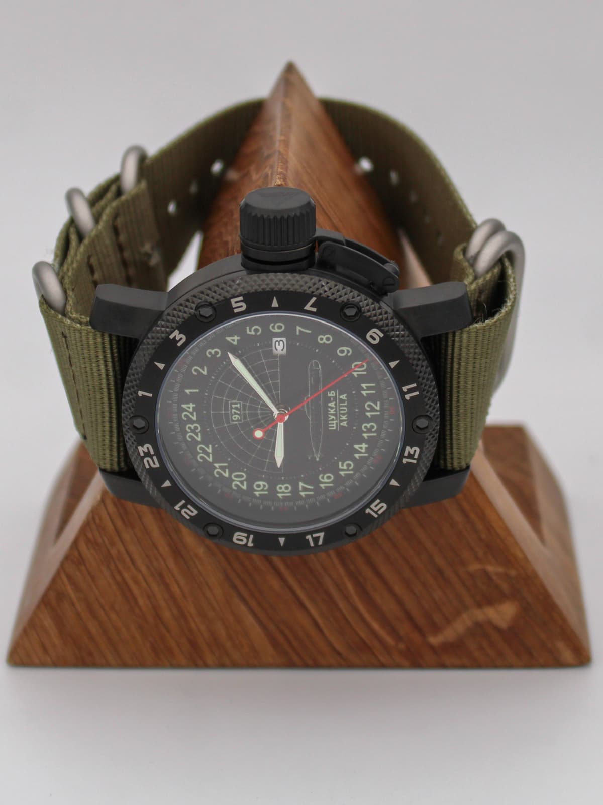 Часы 971 / Щука-Б (Akula) кварцевые (Ronda 515.24H) Q147.063.21