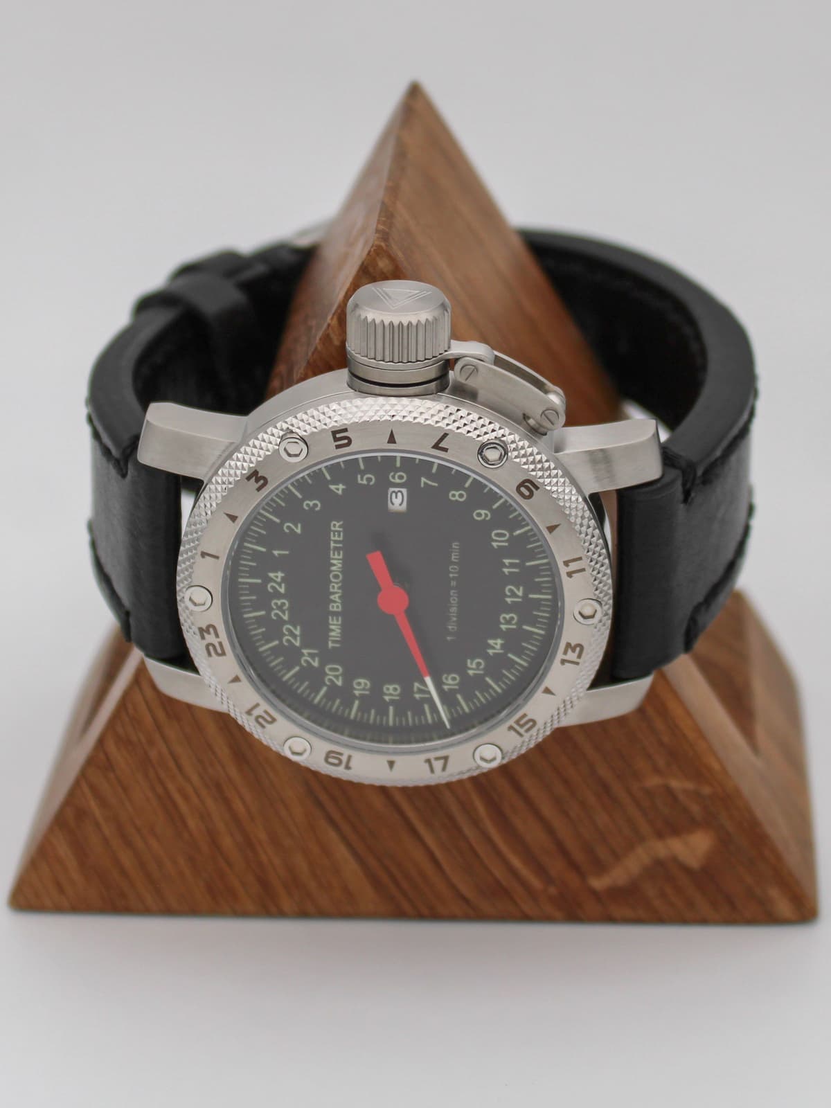 Часы Time Barometer однострелочные кварцевые (Ronda 515.24H) 47.601.01