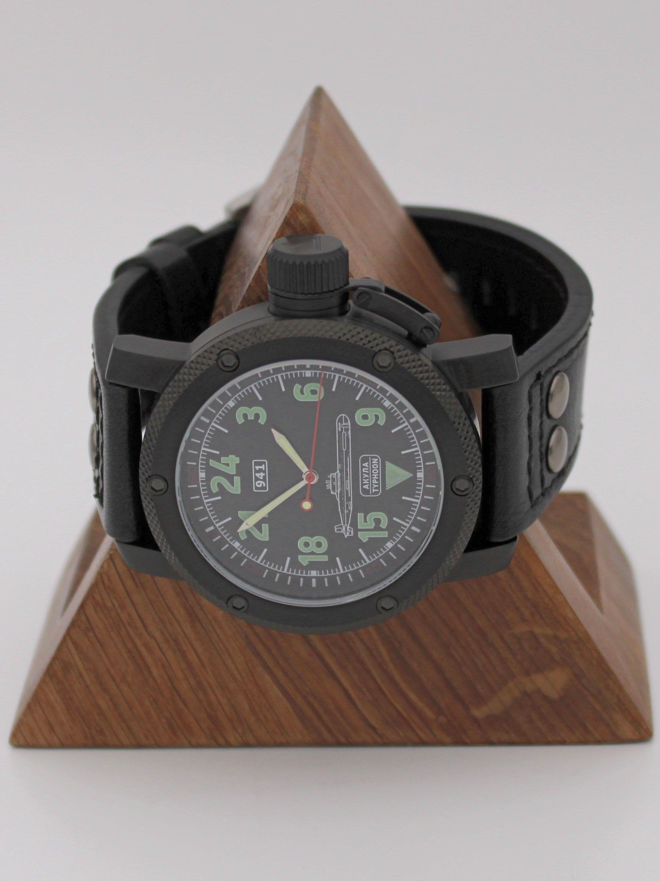 Часы 941 / Акула (Typhoon) механические (Ракета 2623) 103.054.01