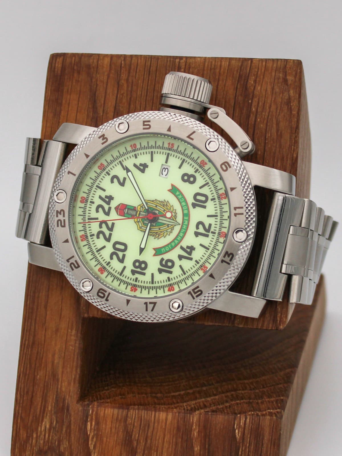 Часы Погранвойска кварцевые (Ronda 515.24H) Q47.173.2