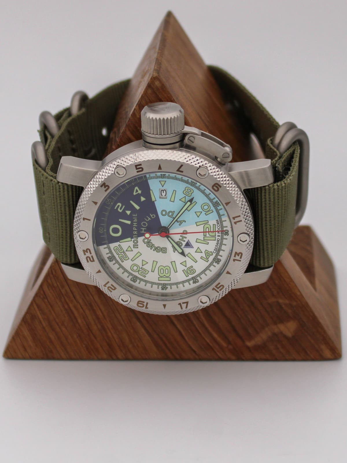 Часы Полярные кварцевые (Ronda 515.24H) Q47.204.21