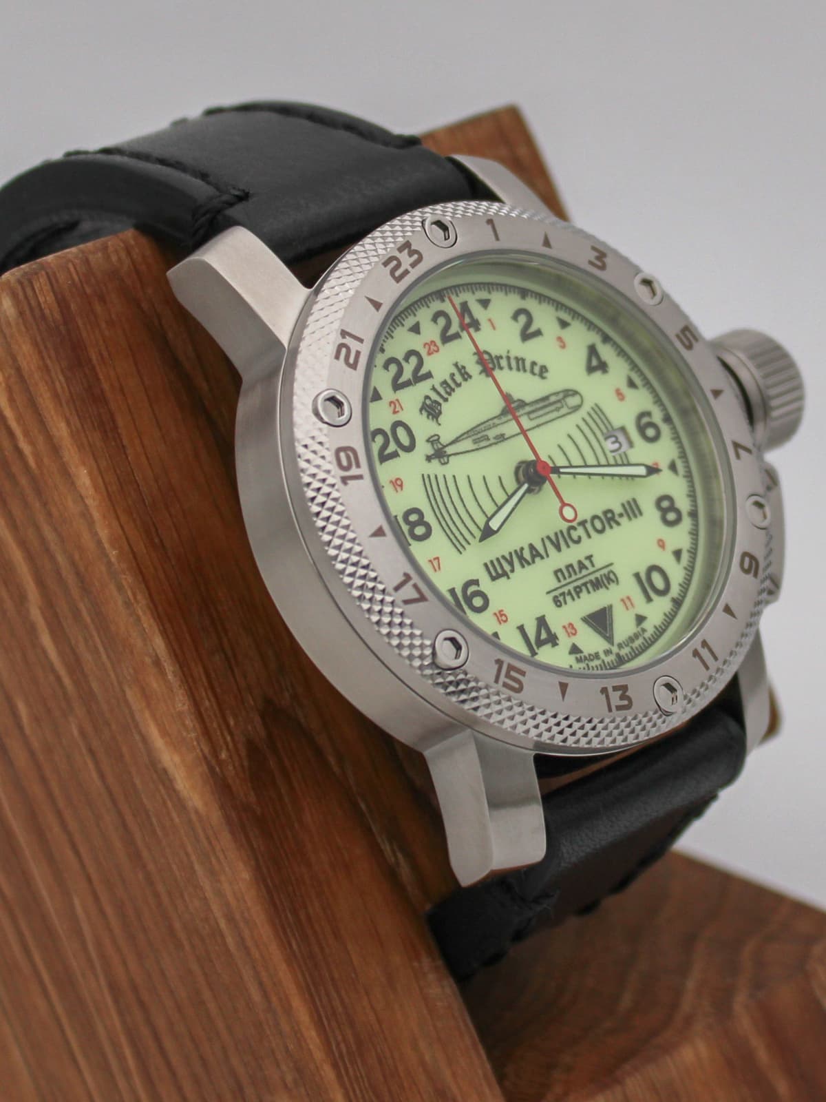 Часы 671 / Щука (Black Prince) кварцевые (Ronda 515.24H) Q47.066.01