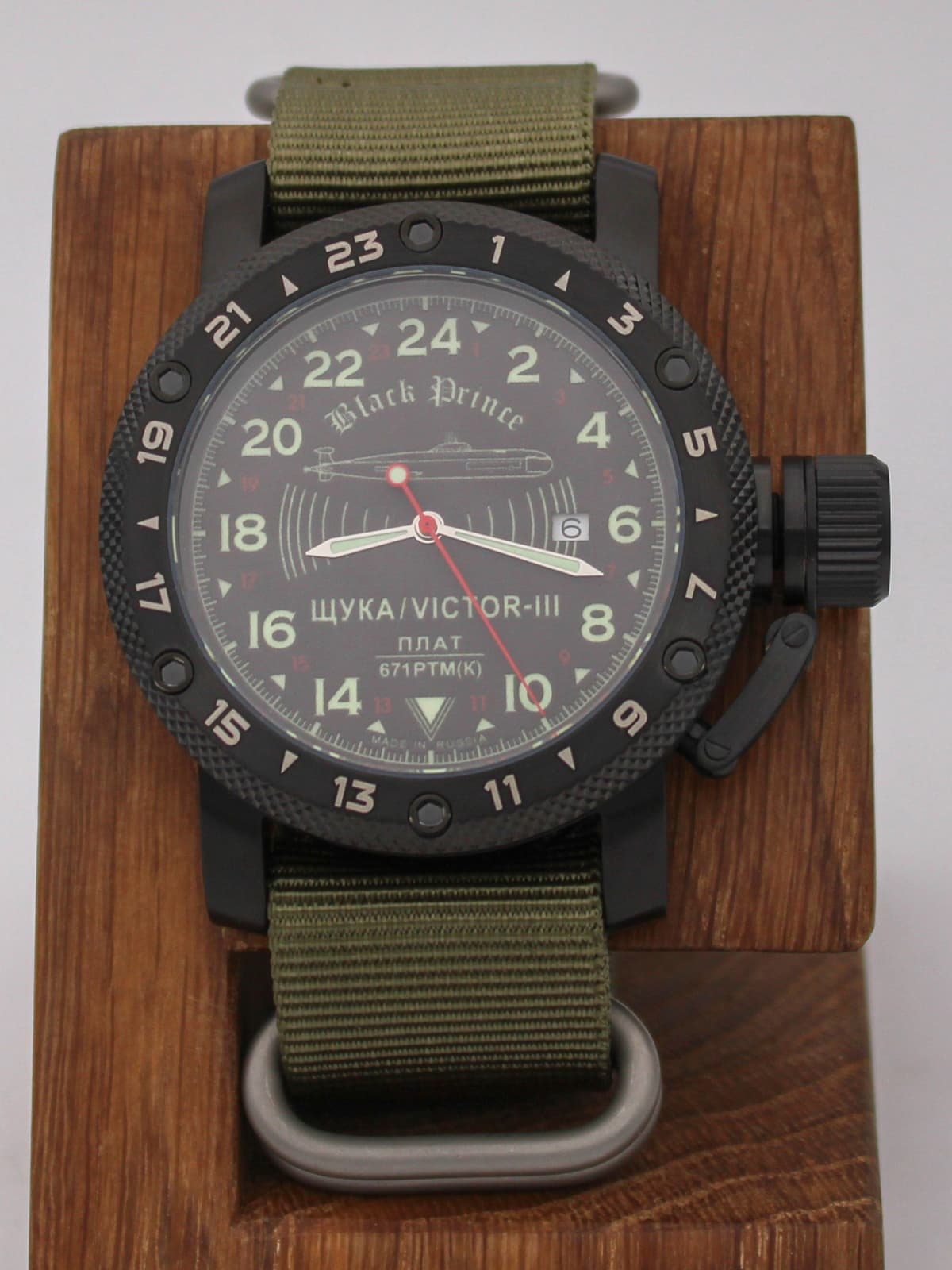 Часы 671 / Щука (Black Prince) кварцевые (Ronda 515.24H) Q147.068.21