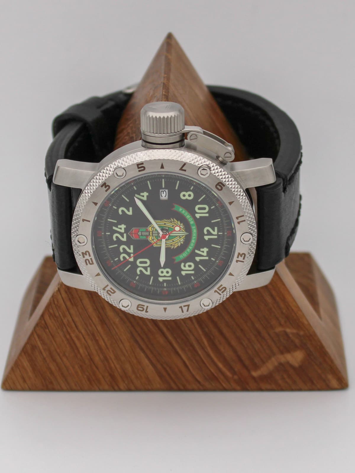 Часы Погранвойска кварцевые (Ronda 515.24H) Q47.174.01