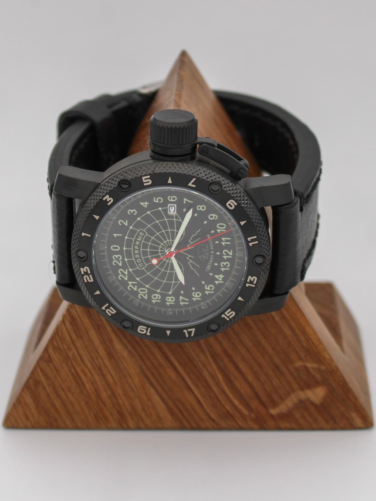 Часы Полярные кварцевые (Ronda 515.24H) Q147.133.01